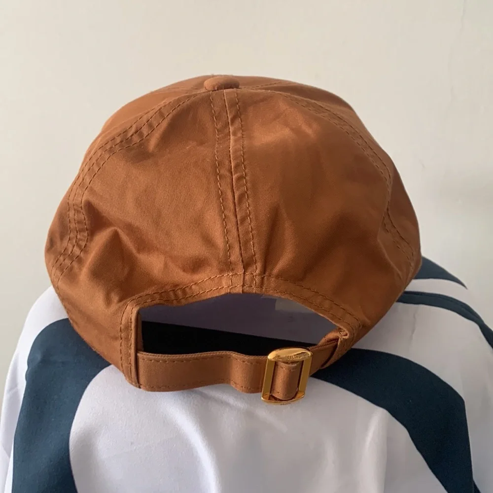 Celine Tan Cap with Cream Emblem - Picture 5 of 6